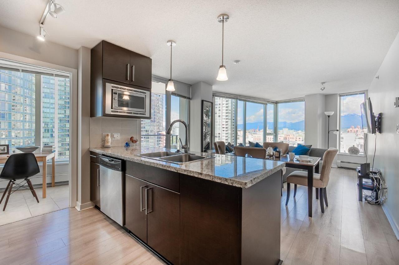 Stunning 2 Bedroom Condo With Downtown Views!!! Vancouver Luaran gambar